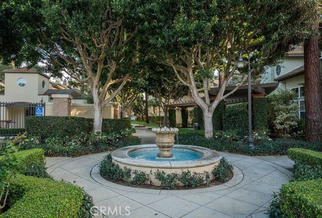 17 Auvergne, Newport Coast CA: https://media.crmls.org/medias/36e8acd7-e36b-424e-8b24-79e93bf7e181.jpg