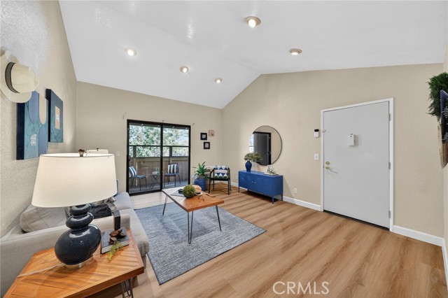 Detail Gallery Image 4 of 38 For 20702 El Toro #16,  Lake Forest,  CA 92630 - 2 Beds | 2 Baths