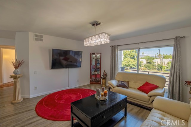 Detail Gallery Image 1 of 21 For 6825 Alabama Ave #313,  Canoga Park,  CA 91303 - 2 Beds | 1 Baths