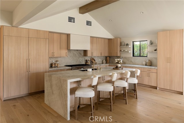 Detail Gallery Image 8 of 32 For 13949 Cumpston St, Sherman Oaks,  CA 91401 - 3 Beds | 3/1 Baths