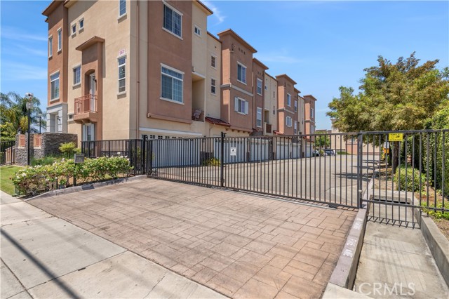 Detail Gallery Image 22 of 22 For 13637 Foster Ave #5,  Baldwin Park,  CA 91706 - 3 Beds | 3/1 Baths