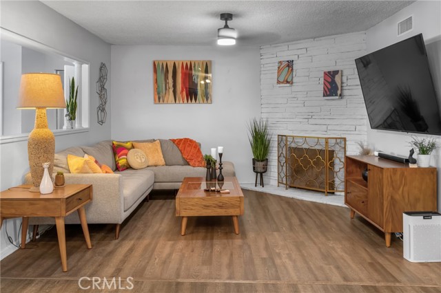Detail Gallery Image 13 of 43 For 9811 Kempster Ave, Fontana,  CA 92335 - 3 Beds | 2 Baths