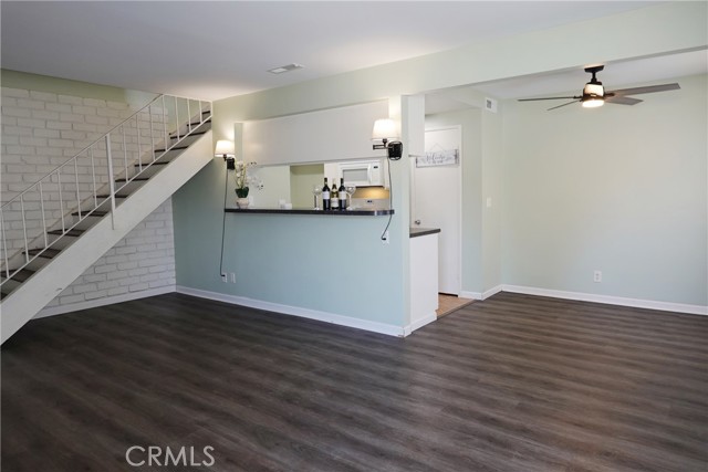 Detail Gallery Image 4 of 39 For 2033 Calle La Sombra #2,  Simi Valley,  CA 93063 - 2 Beds | 1 Baths
