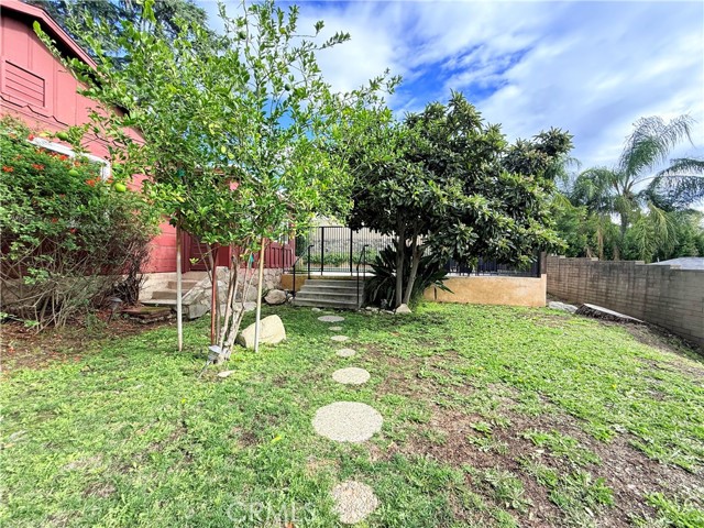 Detail Gallery Image 23 of 30 For 4916 Briggs, La Crescenta,  CA 91214 - 3 Beds | 2 Baths