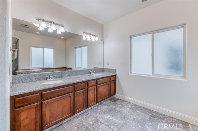 Detail Gallery Image 21 of 44 For 2828 Casty Ct, Sanger,  CA 93657 - 4 Beds | 3/1 Baths