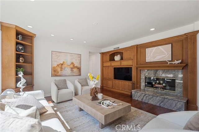 Detail Gallery Image 18 of 66 For 16 Spring Grv, Irvine,  CA 92620 - 5 Beds | 3/1 Baths