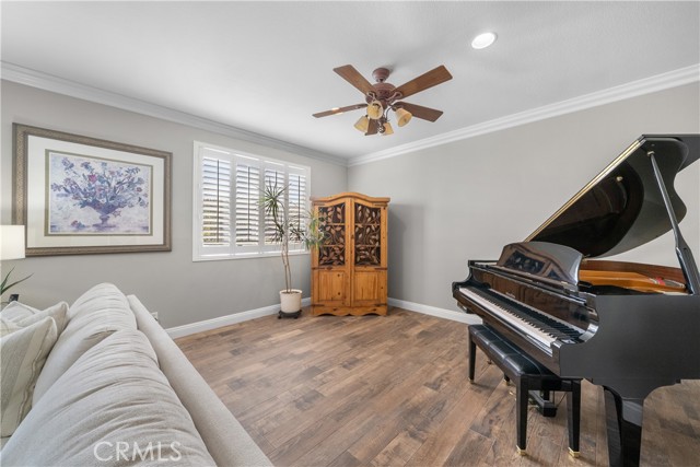 Detail Gallery Image 17 of 44 For 25722 Hood Way, Stevenson Ranch,  CA 91381 - 5 Beds | 4 Baths