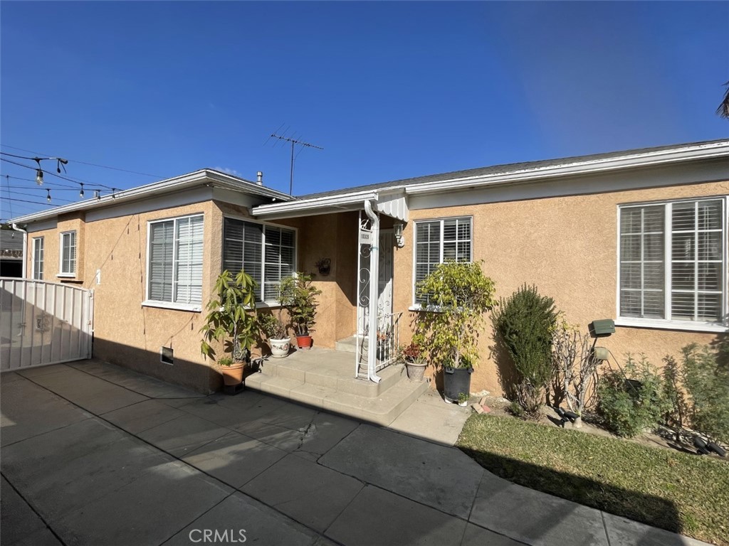 10309 Jackson Avenue, South Gate, CA 90280