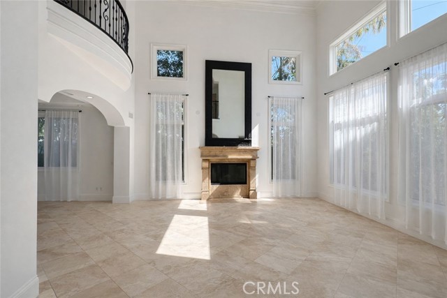 Detail Gallery Image 11 of 35 For 258 Santa Isabel Ave, Costa Mesa,  CA 92627 - 5 Beds | 5/1 Baths