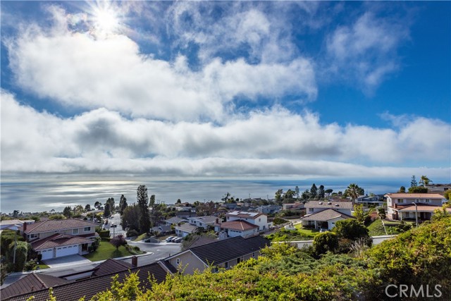 28631 Shire Oaks, Rancho Palos Verdes, California 90275, 5 Bedrooms Bedrooms, ,3 BathroomsBathrooms,Residential,For Sale,Shire Oaks,PV26077637