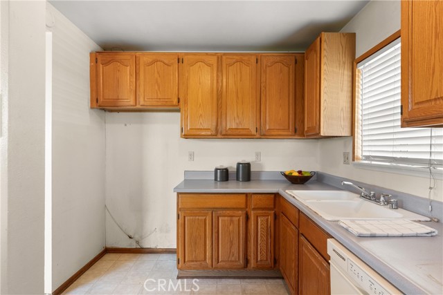 Detail Gallery Image 13 of 34 For 8342 Fontainbleau Way, Cypress,  CA 90630 - 3 Beds | 2 Baths