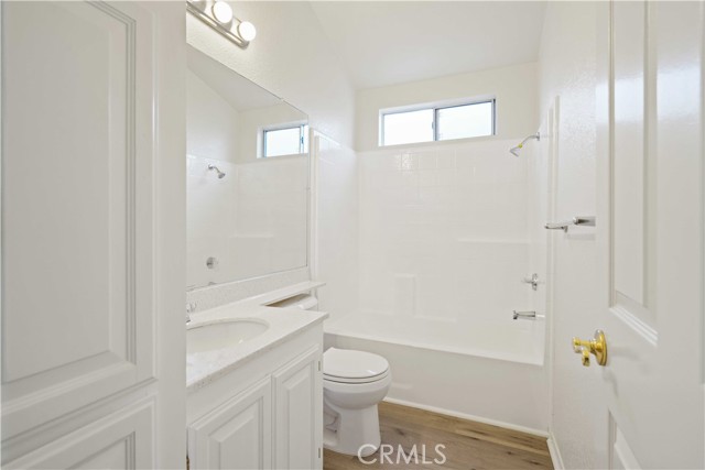 Detail Gallery Image 21 of 35 For 20240 Shadow Island Dr, Canyon Country,  CA 91351 - 3 Beds | 2 Baths