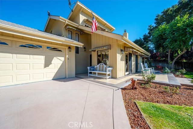 Detail Gallery Image 4 of 71 For 10325 Circle Oak Dr, Atascadero,  CA 93422 - 2 Beds | 2 Baths