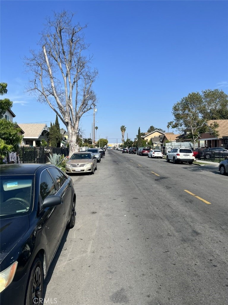 MLS #OC25109004 img 4