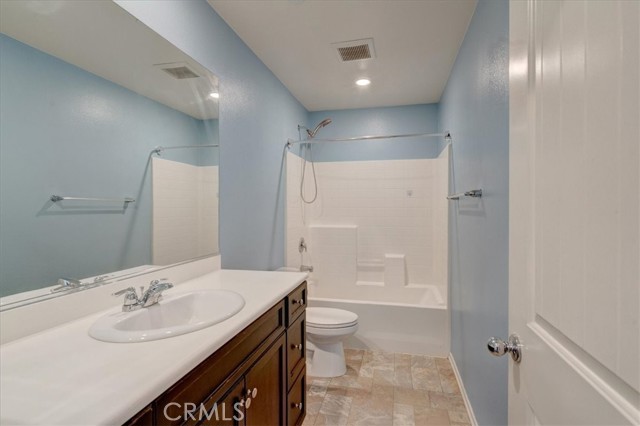 Detail Gallery Image 15 of 28 For 838 Avenida Del Rio, San Jacinto,  CA 92582 - 4 Beds | 3 Baths