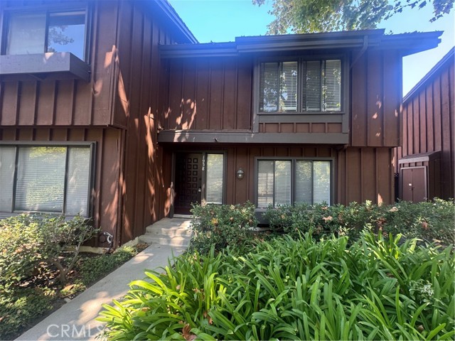 Detail Gallery Image 1 of 14 For 1958 Mount Shasta Dr, San Pedro,  CA 90732 - 2 Beds | 2/1 Baths