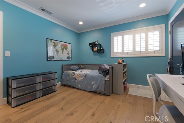 2528 N Orchard Drive, Burbank CA: https://media.crmls.org/medias/36f593e2-33f8-4536-b34b-160208fe405b.jpg
