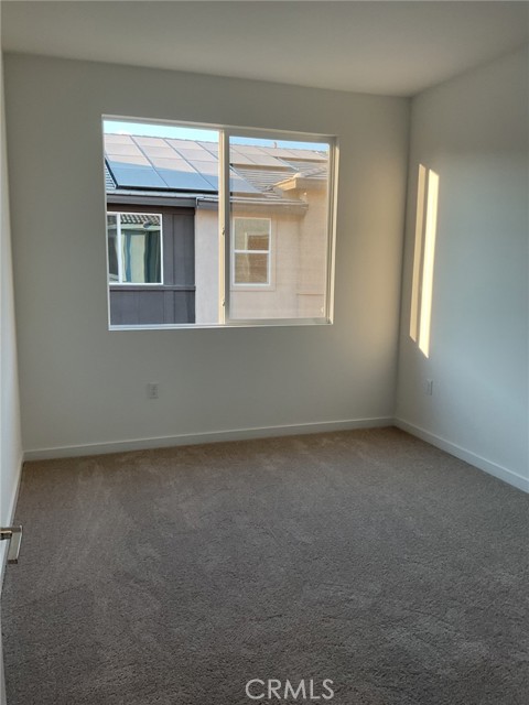 2828 E Schumacher Paseo, Ontario CA: https://media.crmls.org/medias/36f6101e-aa56-4f7c-858e-1b1e14a7c205.jpg