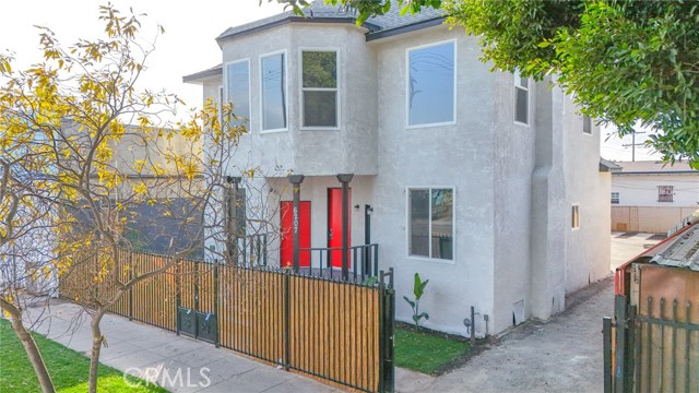 Detail Gallery Image 3 of 66 For 6207 S Figueroa St, Los Angeles,  CA 90003 - – Beds | – Baths