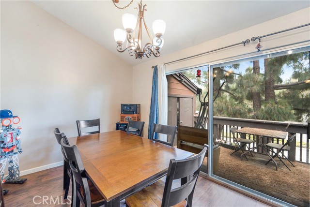 Detail Gallery Image 4 of 27 For 1405 Pinon Pl #3,  Fullerton,  CA 92835 - 3 Beds | 2 Baths
