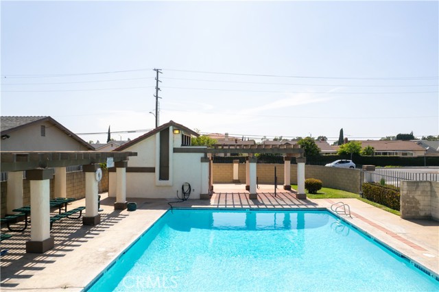 17616 Caliente Place, Cerritos CA: https://media.crmls.org/medias/36f777d0-97bc-45de-8ccf-a9e0ed820020.jpg