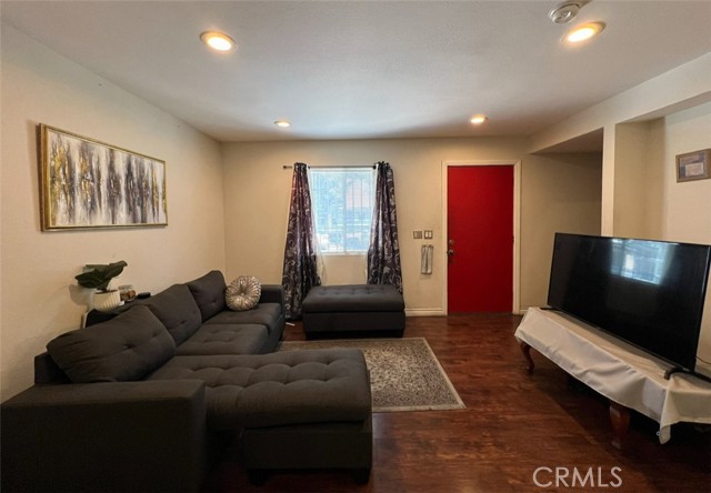 2619 Trinity Street, Los Angeles CA: https://media.crmls.org/medias/36f78239-2041-4230-a5bd-5d47f1e8cca0.jpg
