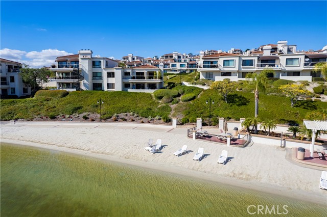 27832 Esporlas, Mission Viejo CA: https://media.crmls.org/medias/36f7e4a6-f37c-4c72-b5d6-12d4dee07c1e.jpg
