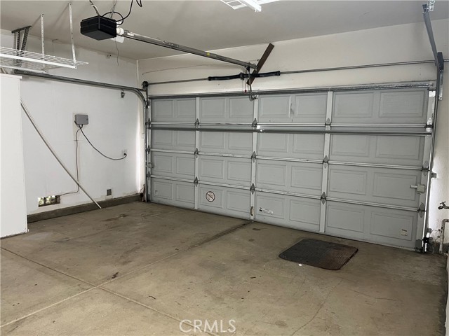 511 Shasta Drive, Corona CA: https://media.crmls.org/medias/36f81b2d-f8dc-4def-ba8f-16e0f71d185d.jpg