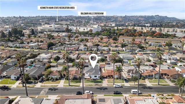 3945 S Norton Avenue, Los Angeles CA: https://media.crmls.org/medias/36f88a9b-73be-4635-8ab2-23a1f3f3bafb.jpg