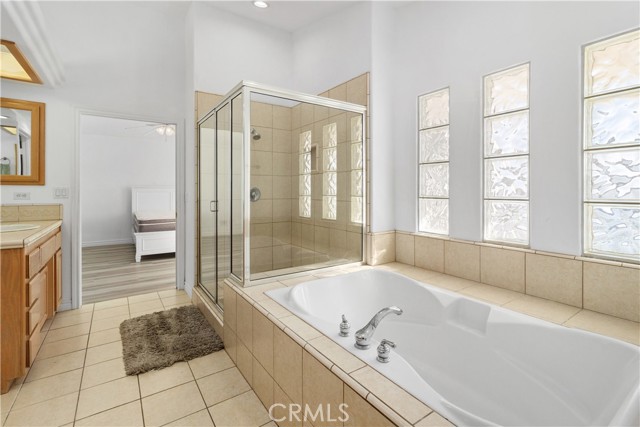 18075 Lakeview Drive, Victorville CA: https://media.crmls.org/medias/36f8a05a-8ddf-41ec-b2f4-700515292c04.jpg