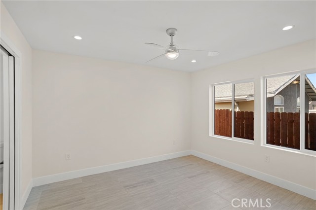Detail Gallery Image 17 of 25 For 14815 Country Ln #2,  Fontana,  CA 92335 - 3 Beds | 2 Baths