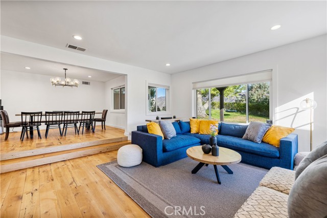 Image 4 of 50 For 16337 Ravenglen Road