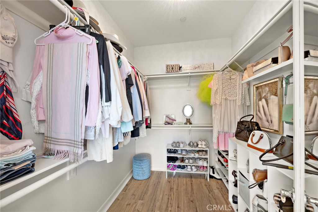 MLS #OC25222317 image #31