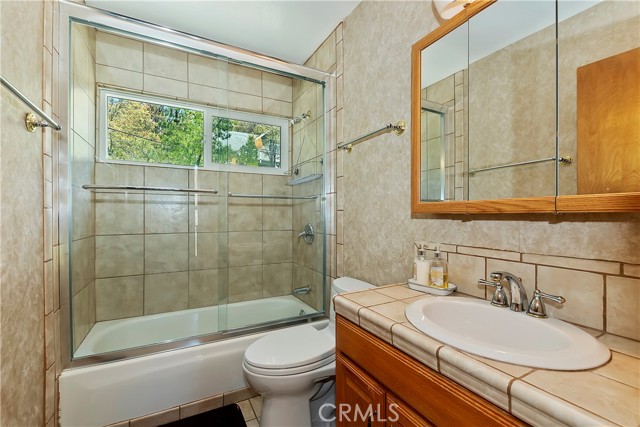 Detail Gallery Image 27 of 53 For 28193 Grenoble Ln, Lake Arrowhead,  CA 92352 - 3 Beds | 2 Baths