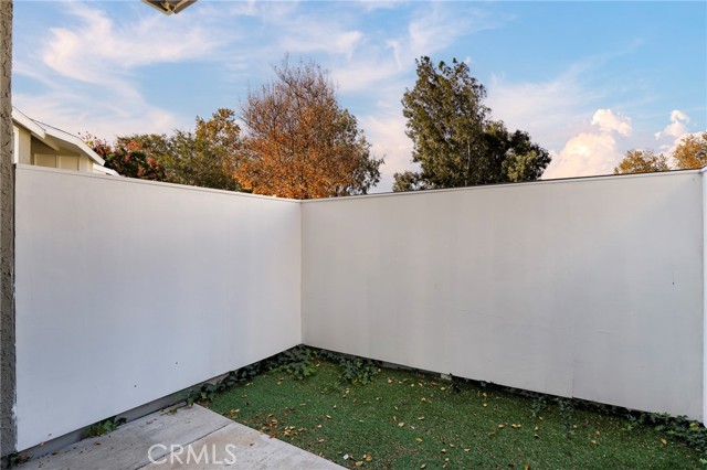 Detail Gallery Image 16 of 20 For 27614 Susan Beth Way #F,  Saugus,  CA 91350 - 1 Beds | 1 Baths