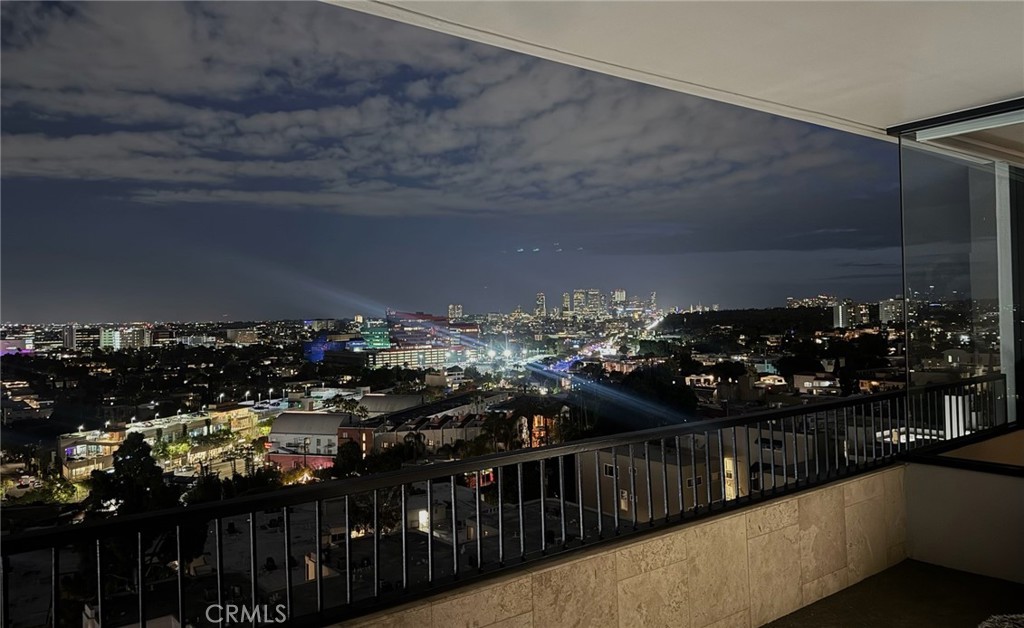 https://media.crmls.org/medias/36fb3cf9-0c47-46d5-81ca-d09aa3b0375b.jpg?preset=X-Large