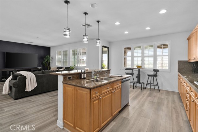 21 Via Del Renal Court, Lake Elsinore CA: https://media.crmls.org/medias/36fbaf72-7ef4-4827-8397-093d5a6f4c0c.jpg