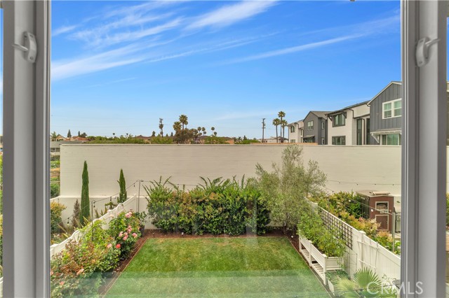 516 Caleigh Lane, Costa Mesa CA: https://media.crmls.org/medias/36fbf344-05cb-460b-ac43-124573943104.jpg