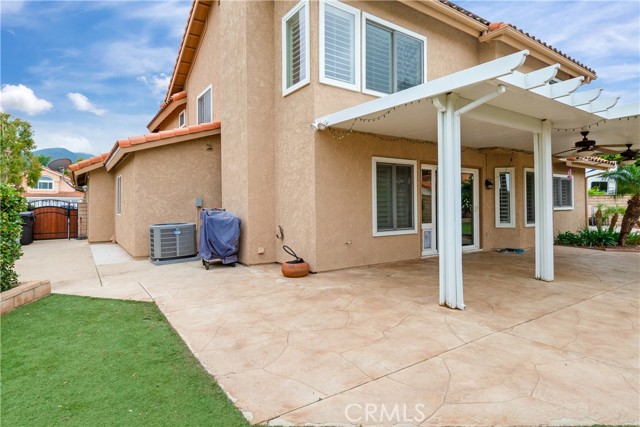 1305 Harvest Circle, Corona CA: https://media.crmls.org/medias/36fc0da3-5fd4-4bfa-b430-25ea5954c73e.jpg