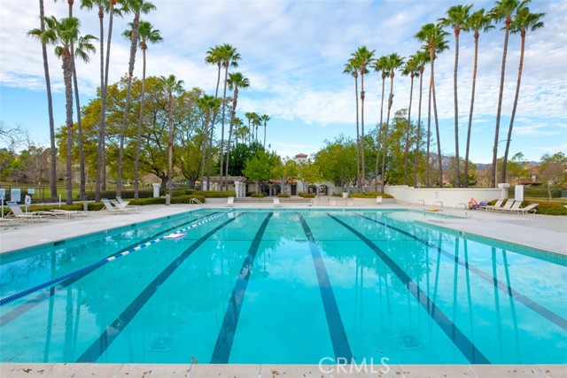 14 Conchito, Rancho Santa Margarita CA: https://media.crmls.org/medias/36fc3661-1153-4896-bedc-4550795c03db.jpg