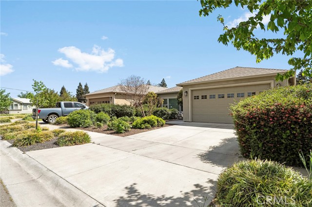 Detail Gallery Image 11 of 47 For 215 Danielson Ln, Chico,  CA 95973 - 3 Beds | 2 Baths