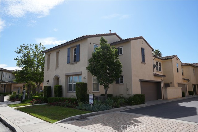 Detail Gallery Image 4 of 19 For 202 W Cork Tree Dr, Orange,  CA 92865 - 3 Beds | 2/1 Baths