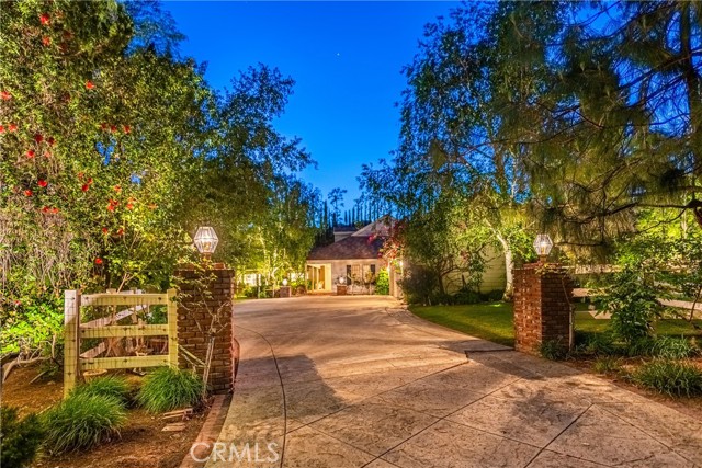 Detail Gallery Image 1 of 47 For 19 Dapplegray Rd, Bell Canyon,  CA 91307 - 5 Beds | 4/1 Baths