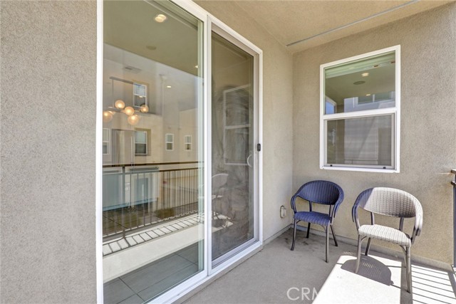 Detail Gallery Image 4 of 19 For 2296 Synergy, Irvine,  CA 92614 - 2 Beds | 2/1 Baths