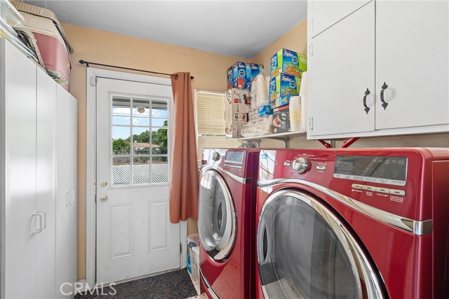 7726 Blanchard Avenue, Fontana CA: https://media.crmls.org/medias/36fdaf64-d8ae-446b-b1d1-c15366c4924b.jpg