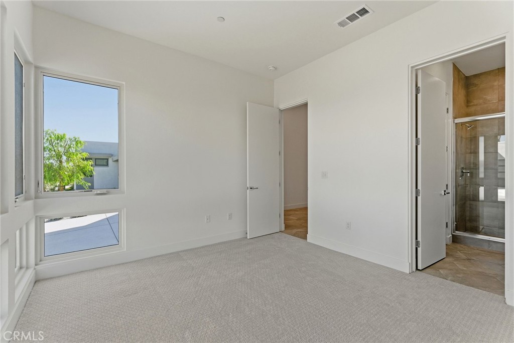 MLS #OC25255465 image #14