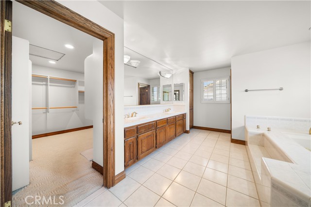 519 Connie Rae Way, Arcadia CA: https://media.crmls.org/medias/36fdfe24-5383-41a8-889f-505fb2dcbf20.jpg