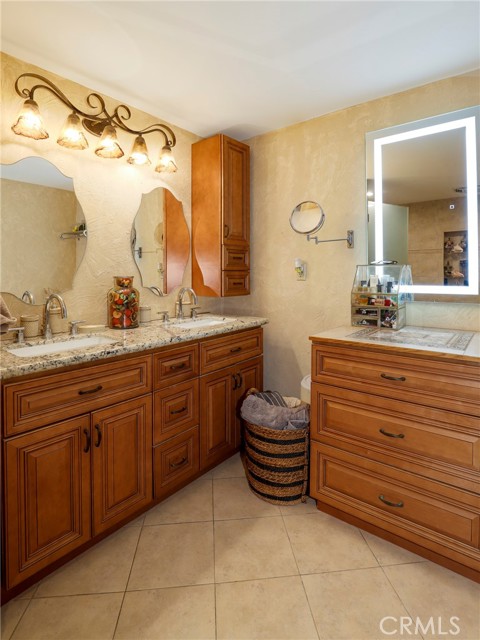 Detail Gallery Image 19 of 30 For 531 N Rossmore Ave #202,  Los Angeles,  CA 90004 - 2 Beds | 2 Baths