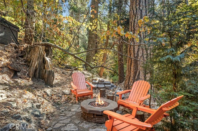 Detail Gallery Image 3 of 27 For 628 Kuffel Canyon Rd, Lake Arrowhead,  CA 92352 - 3 Beds | 2 Baths