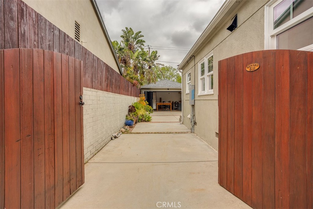 3309 Wedgewood Lane Burbank img 28